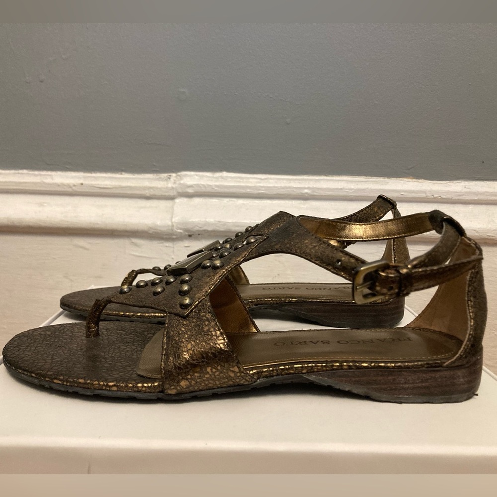 BNWOB FRANCO SARTO Gladiator Flat Sandals in Distressed Bronze Leather, size 8